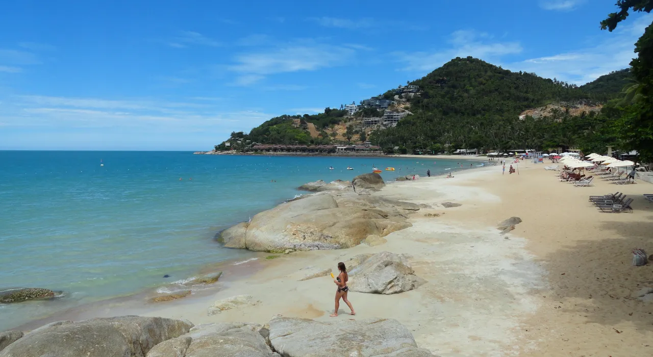 Palm trees and a calm bay on Koh Samui